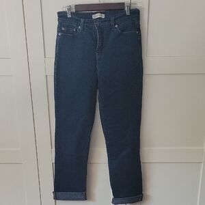 ❄️3/$25 Levi's Blue Jeans Size 10